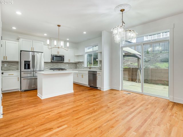 35551 PORTLAND VIEW Dr, St Helens, OR 97051