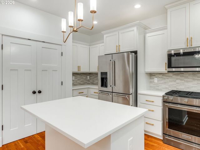 35551 PORTLAND VIEW Dr, St Helens, OR 97051