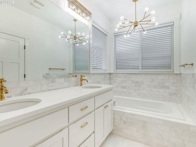 35551 PORTLAND VIEW Dr, St Helens, OR 97051