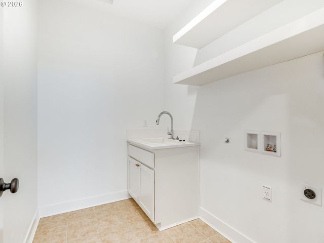 35551 PORTLAND VIEW Dr, St Helens, OR 97051