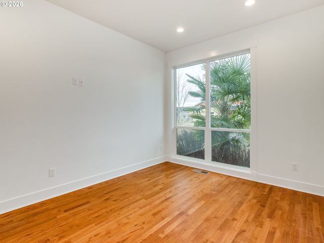 35551 PORTLAND VIEW Dr, St Helens, OR 97051