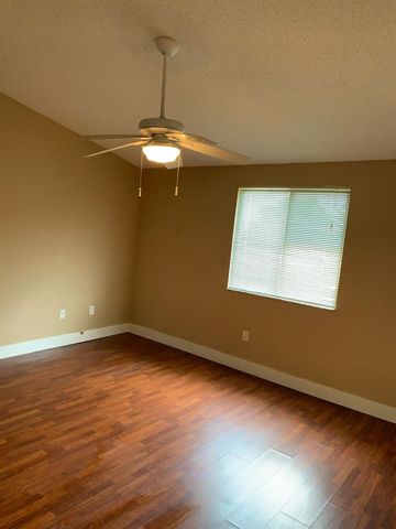 2400 NW 98th Lane, Sunrise, FL 33322