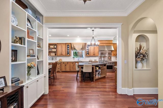 5 Ross Street NW, Huntsville, AL 35806