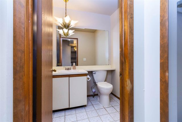 6718 Forest Park Drive, Troy, MI 48098