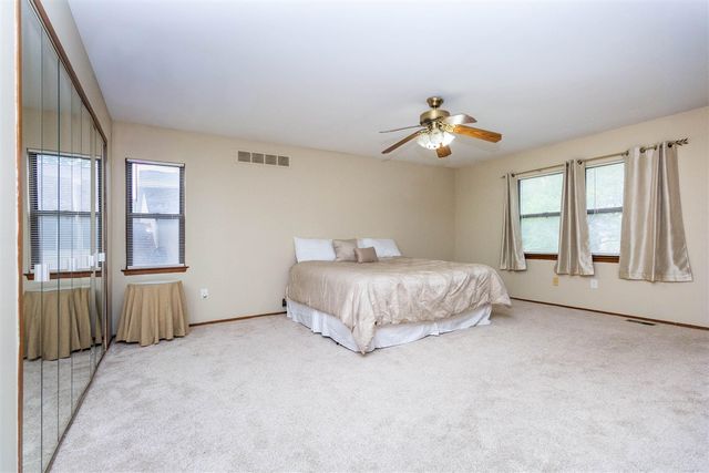 6718 Forest Park Drive, Troy, MI 48098