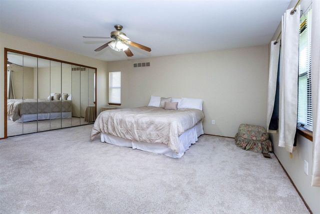 6718 Forest Park Drive, Troy, MI 48098