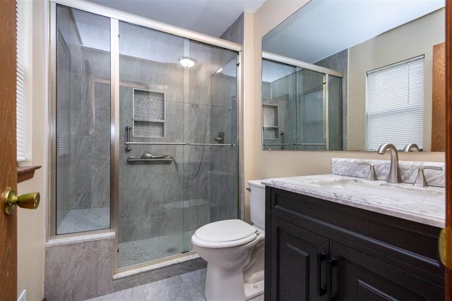 6718 Forest Park Drive, Troy, MI 48098