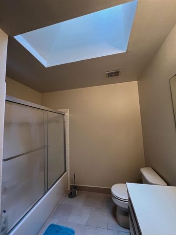 6718 Forest Park Drive, Troy, MI 48098