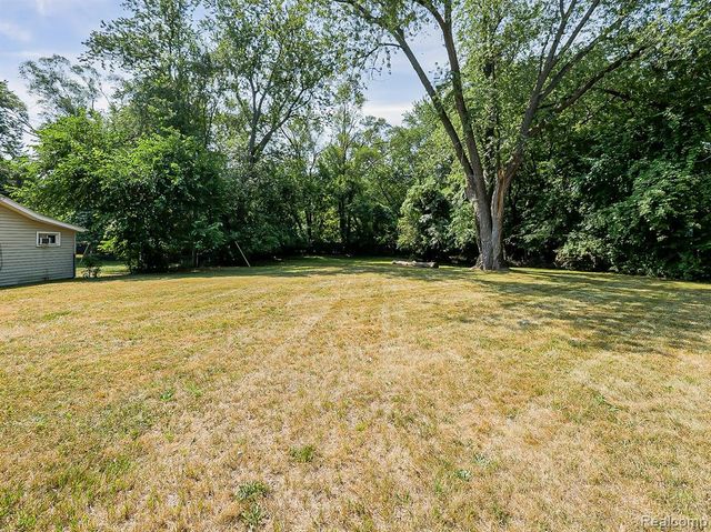 26747 Vassar Avenue, Redford, MI 48240