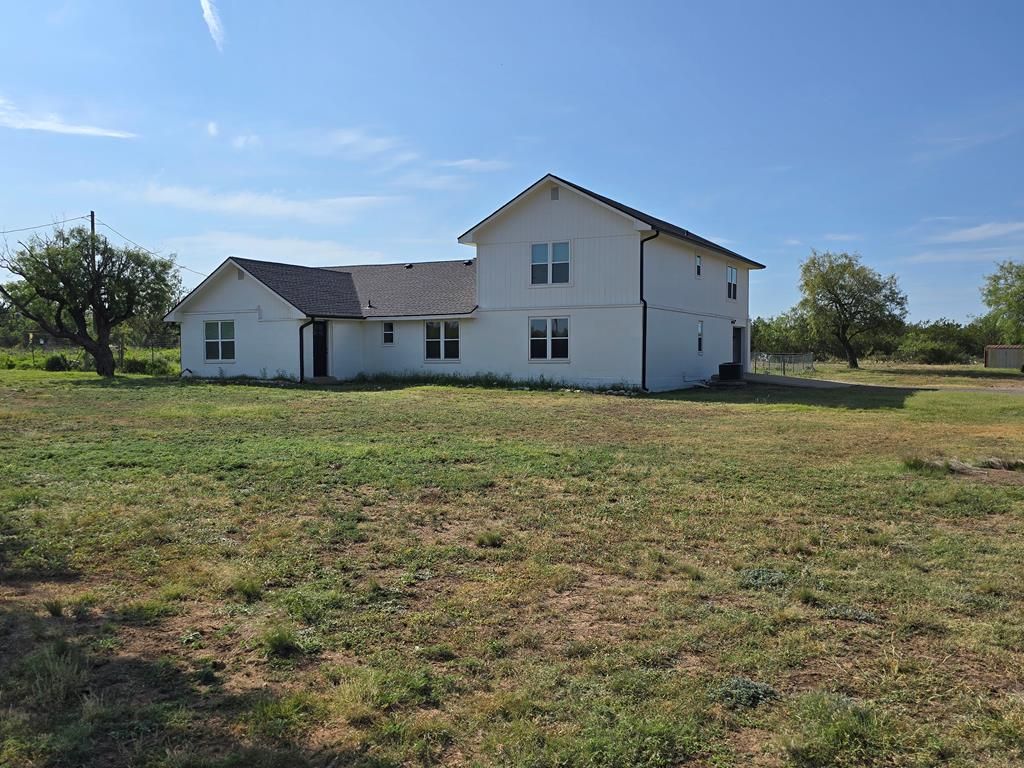 Image 1 of property listing at 7777 W Rollin Acres Rd, San Angelo, TX 76901