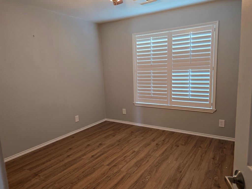 Image 14 of property listing at 7777 W Rollin Acres Rd, San Angelo, TX 76901
