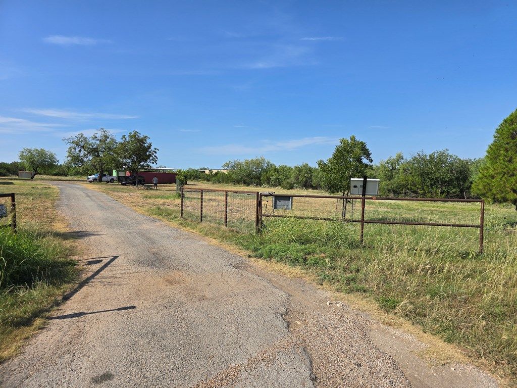 Image 2 of property listing at 7777 W Rollin Acres Rd, San Angelo, TX 76901