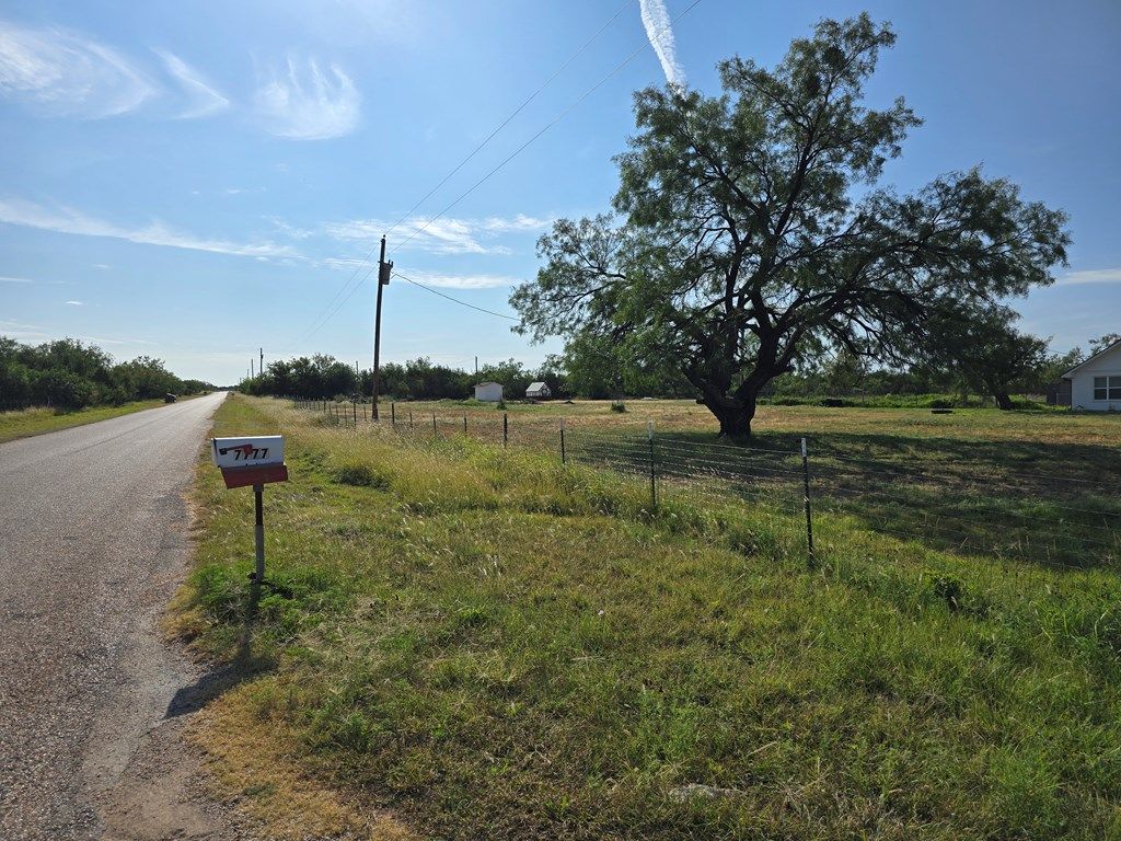 Image 3 of property listing at 7777 W Rollin Acres Rd, San Angelo, TX 76901