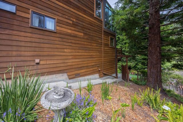 731 Lancaster Boulevard, Moss Beach, CA 94038