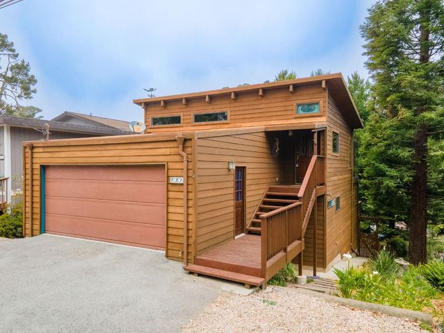 731 Lancaster Boulevard, Moss Beach, CA 94038