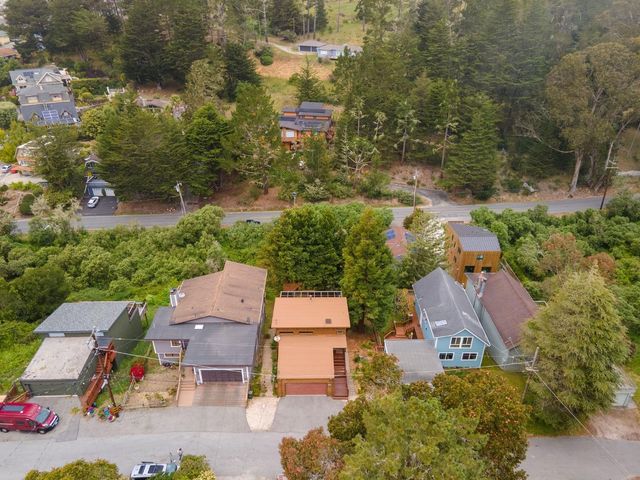731 Lancaster Boulevard, Moss Beach, CA 94038
