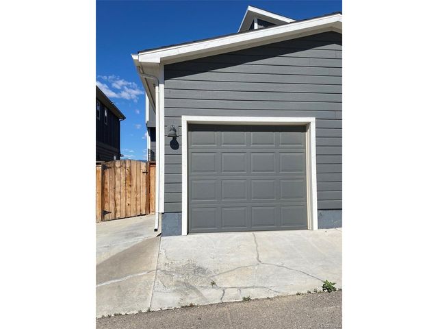 2766 Center Park Way, Berthoud, CO 80513