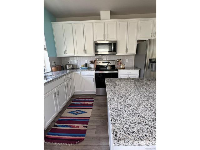 2766 Center Park Way, Berthoud, CO 80513