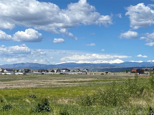 2766 Center Park Way, Berthoud, CO 80513