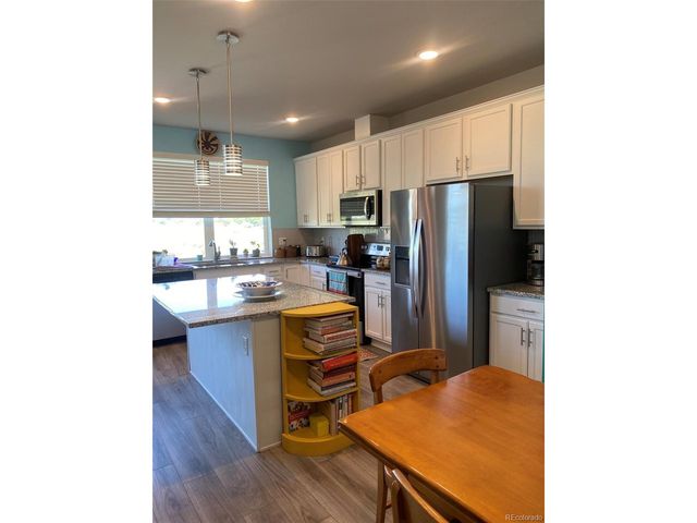 2766 Center Park Way, Berthoud, CO 80513