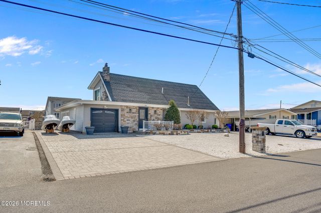 321 Stephan Avenue, Toms River, NJ 08753