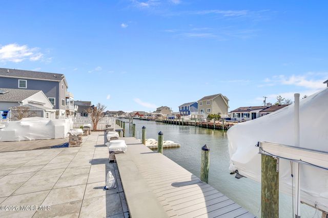 321 Stephan Avenue, Toms River, NJ 08753