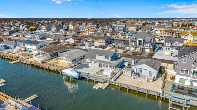 321 Stephan Avenue, Toms River, NJ 08753