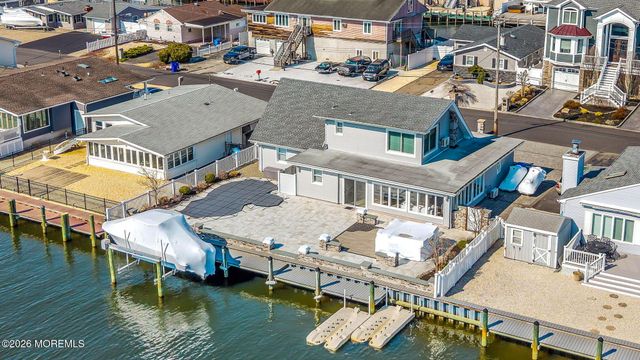 321 Stephan Avenue, Toms River, NJ 08753