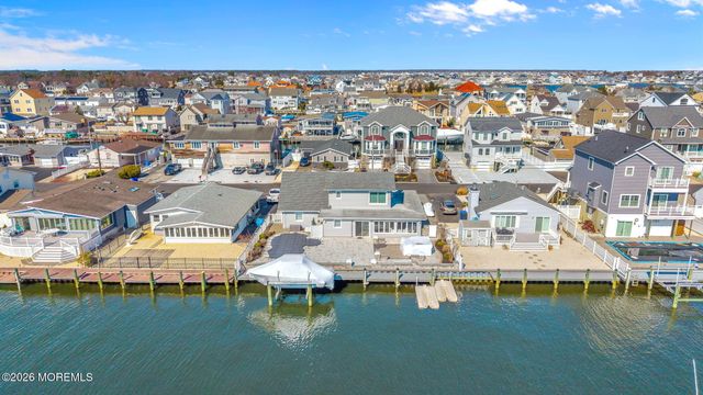 321 Stephan Avenue, Toms River, NJ 08753