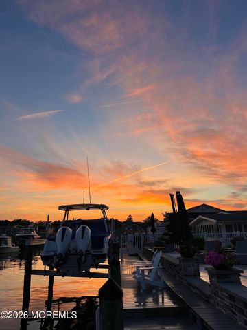 321 Stephan Avenue, Toms River, NJ 08753