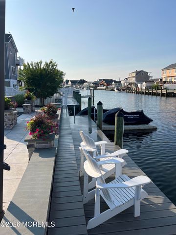 321 Stephan Avenue, Toms River, NJ 08753