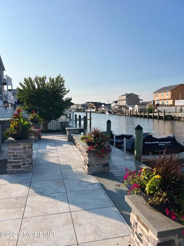 321 Stephan Avenue, Toms River, NJ 08753