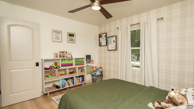 123 Lincoln AVE, Holton, KS 66436