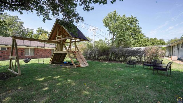 123 Lincoln AVE, Holton, KS 66436