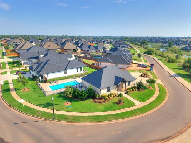 604 Maple Hill Road, Norman, OK 73069