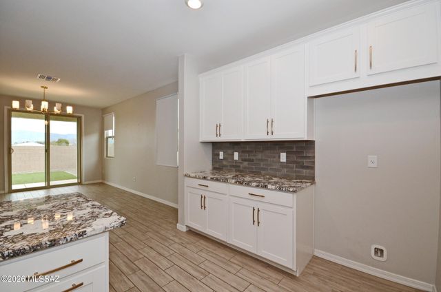 8854 E Stone Meadow Circle, Tucson, AZ 85730