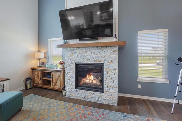 35233 Walleye COURT, Oconomowoc, WI 53066