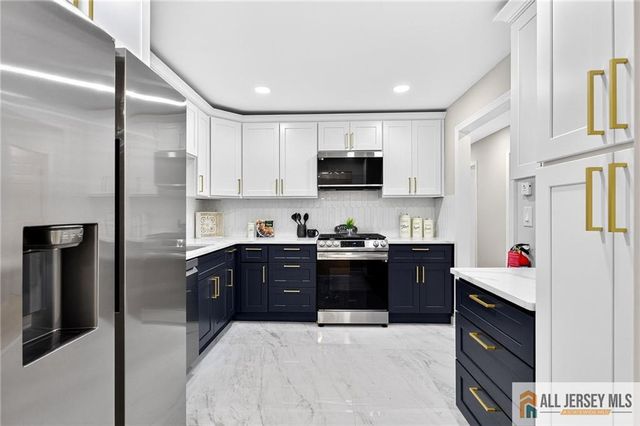 23 Thistle Court, Old Bridge, NJ 07747