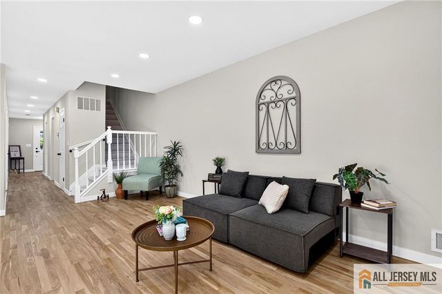 23 Thistle Court, Old Bridge, NJ 07747