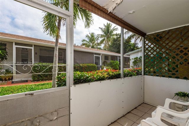 2524 Hayes St 9, Hollywood, FL 33020