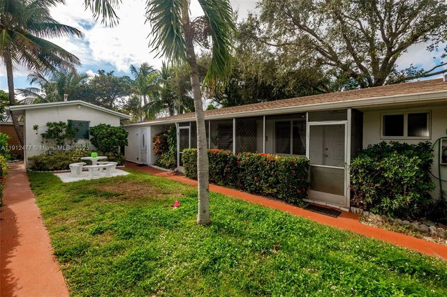 2524 Hayes St 9, Hollywood, FL 33020