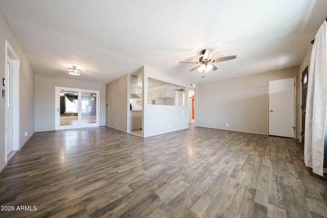 5410 E UNIVERSITY Drive, Mesa, AZ 85205