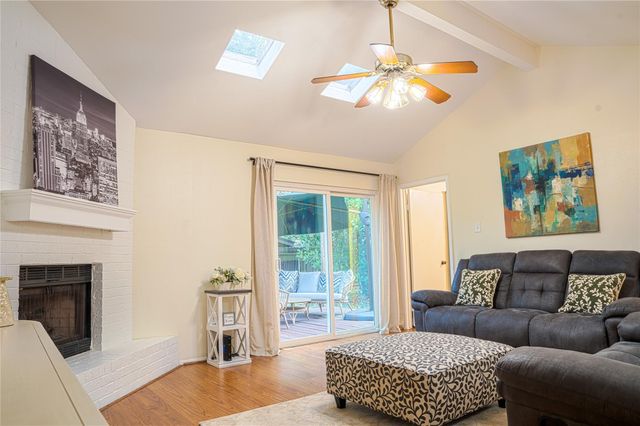 36 S High Oaks Circle S, The Woodlands, TX 77380