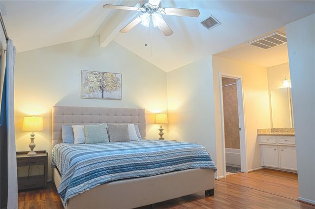 36 S High Oaks Circle S, The Woodlands, TX 77380