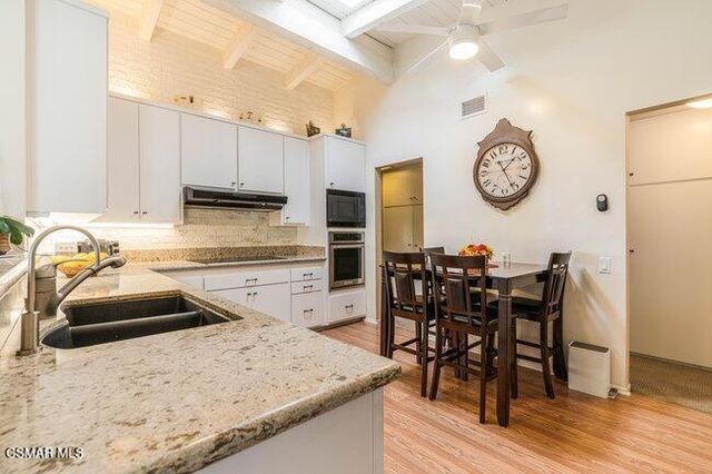 784 N Woodlawn Drive, Thousand Oaks, CA 91360