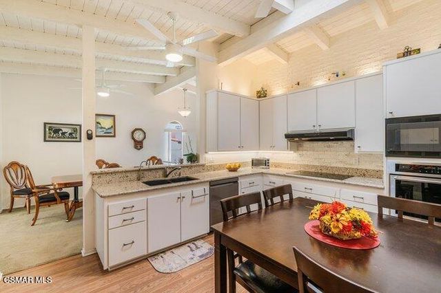 784 N Woodlawn Drive, Thousand Oaks, CA 91360