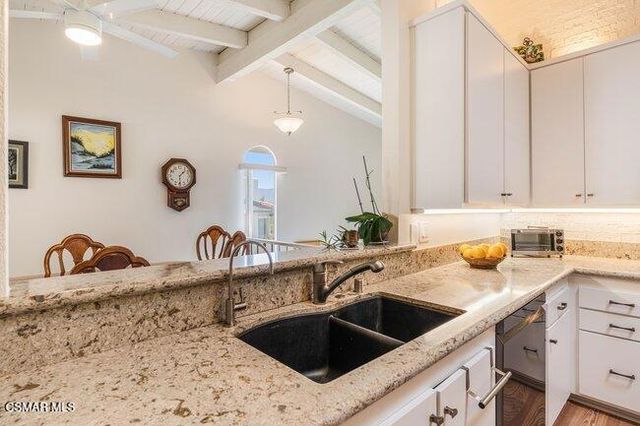 784 N Woodlawn Drive, Thousand Oaks, CA 91360