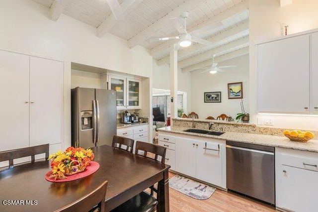 784 N Woodlawn Drive, Thousand Oaks, CA 91360