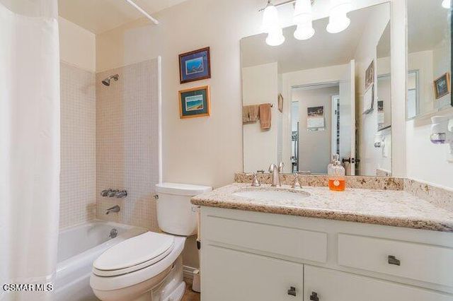 784 N Woodlawn Drive, Thousand Oaks, CA 91360