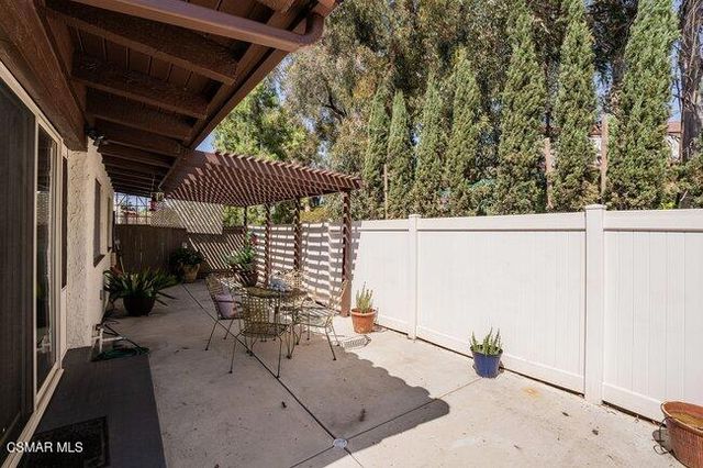 784 N Woodlawn Drive, Thousand Oaks, CA 91360